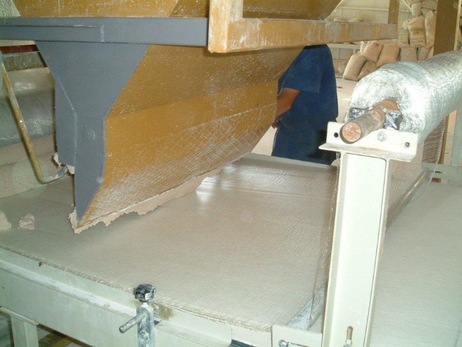 Production of magnesia panels